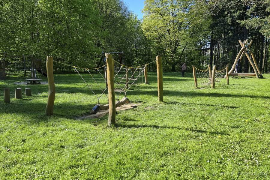 Photo of the playground in the Konopiště park.